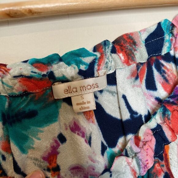 Ella Moss Floral Top with Pockets - Picture 2 of 3